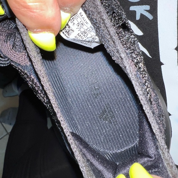 Yeezy Boost 380 size 6 woman real offers please - Picture 8 of 8